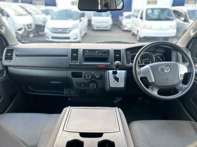 トヨタ　レジアスエースバン　１．１５ｔ　２ＷＤ