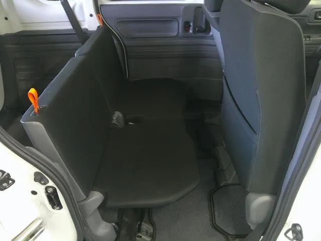 ホンダ　Ｎ－ＶＡＮ　４ＷＤ