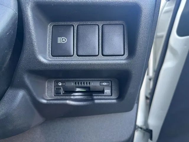 トヨタ　ハイエースバン　２ＷＤ