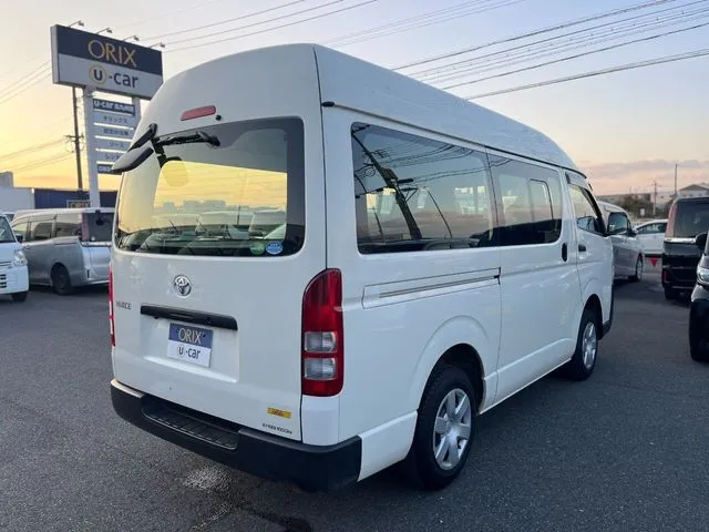 トヨタ　ハイエースバン　２ＷＤ
