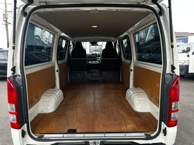 トヨタ　ハイエースバン　１．２５ｔ　２ＷＤ