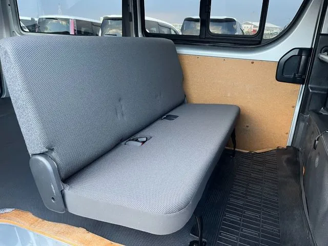 トヨタ　ハイエースバン　１．２５ｔ　２ＷＤ