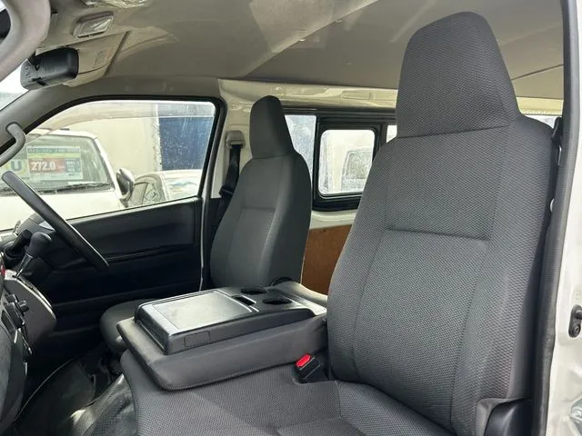 トヨタ　ハイエースバン　１．１５ｔ　２ＷＤ