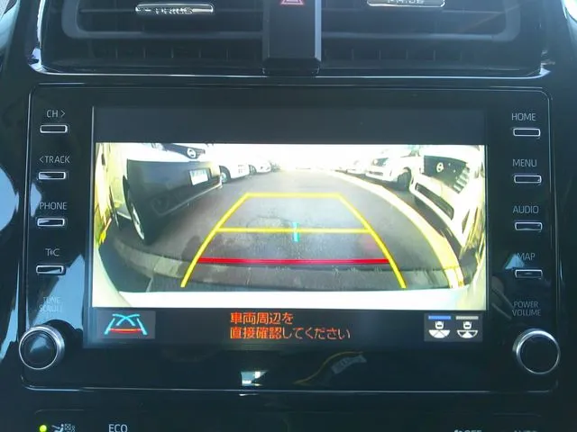 トヨタ　プリウス　４ＷＤ