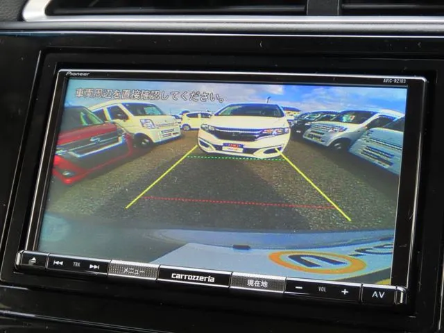 ホンダ　シャトル　ハイブリッド　４ＷＤ