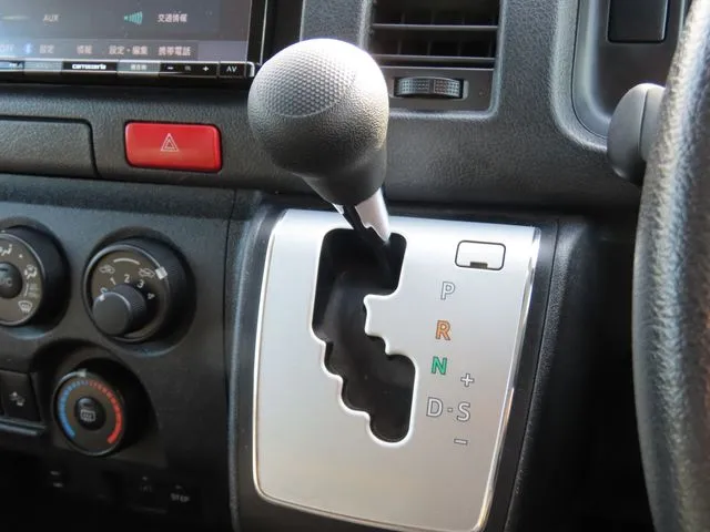 ハイエースバン　４ＷＤ（トヨタ）の車両写真