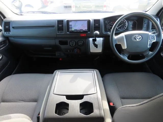 ハイエースバン　４ＷＤ（トヨタ）の車両写真