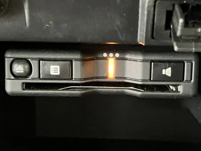 トヨタ　サクシードバン　ハイブリッド