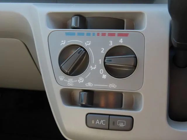 ダイハツ　ミラ　イース