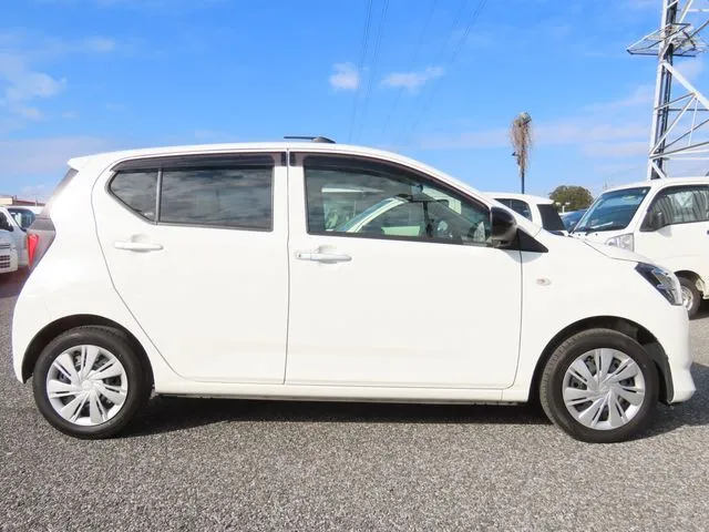 ダイハツ　ミラ　イース