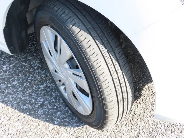 ダイハツ　ミラ　イース