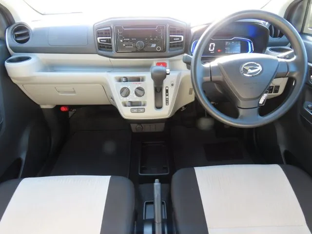 ダイハツ　ミラ　イース