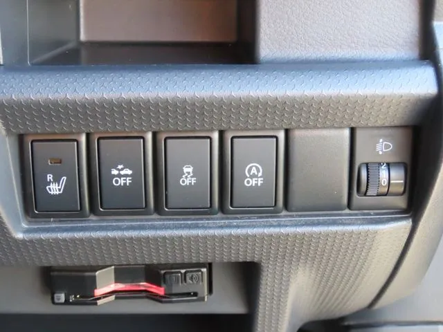 スズキ　ハスラー