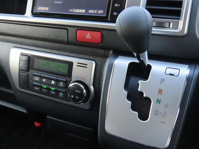 ハイエースワゴン（トヨタ）の車両写真