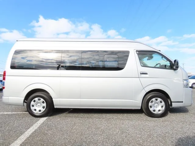 ハイエースワゴン（トヨタ）の車両写真