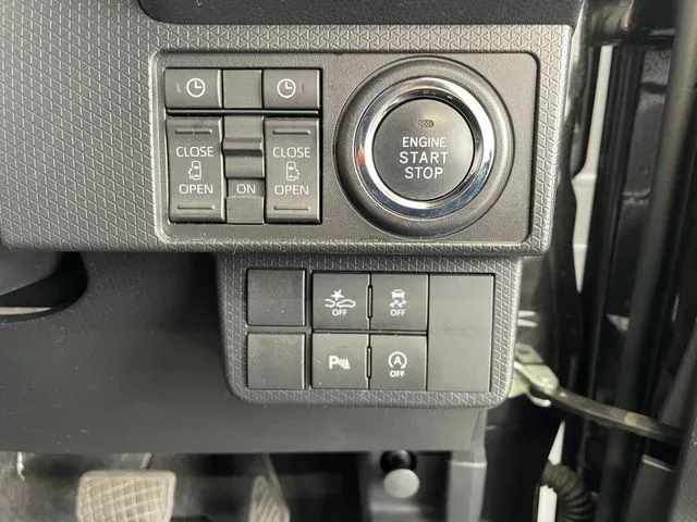 タント　カスタム（ダイハツ）の車両写真