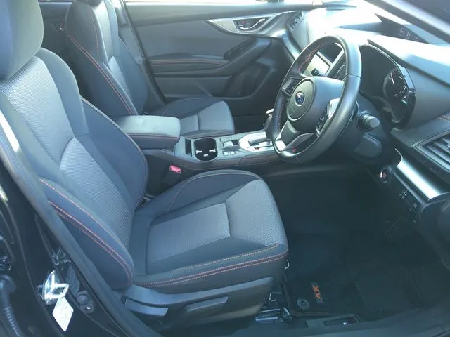 ＳＵＢＡＲＵ　ＸＶ（スバル）の車両写真