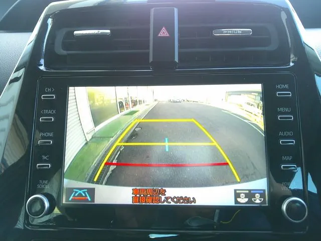 トヨタ　プリウス　４ＷＤ