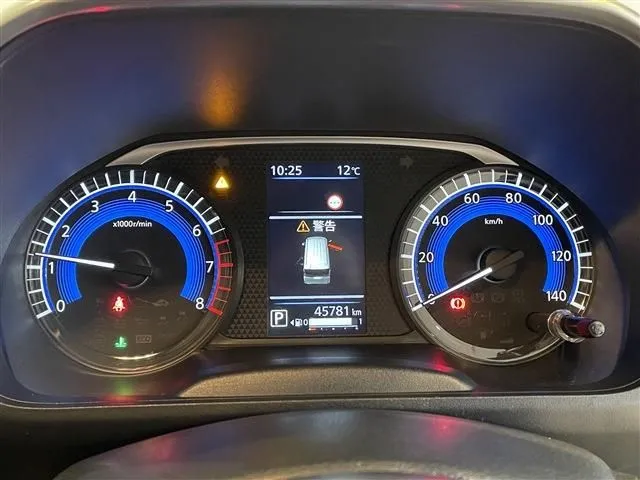 ルークス(ニッサン)の車両写真