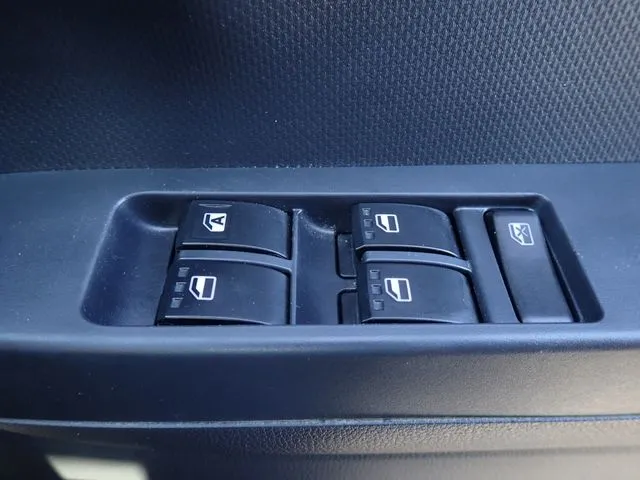 ダイハツ　ミラ　イース