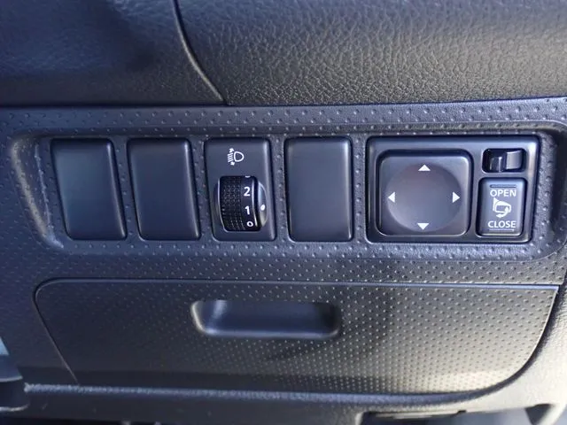 ニッサン　ＮＶ１５０　ＡＤ　２ＷＤ