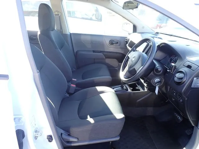 ニッサン　ＮＶ１５０　ＡＤ　２ＷＤ