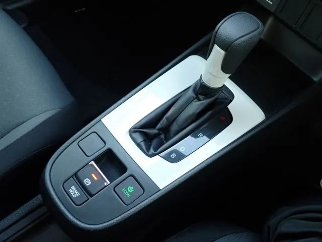 ホンダ フィット e:HEV