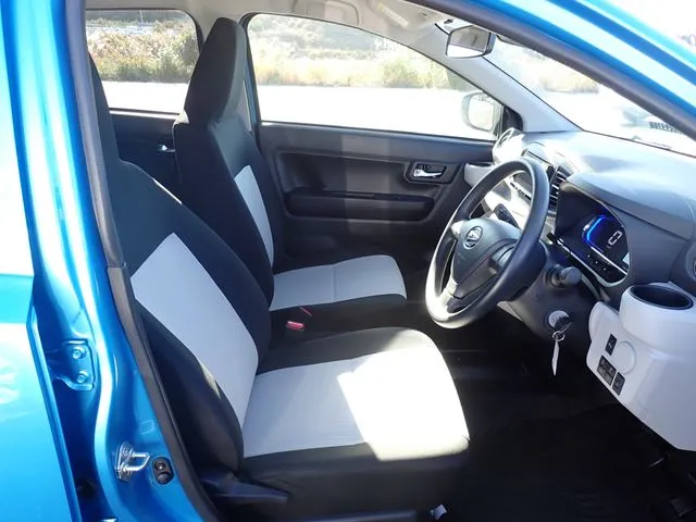 ダイハツ ミラ イース