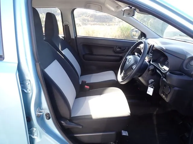 ダイハツ ミラ イース