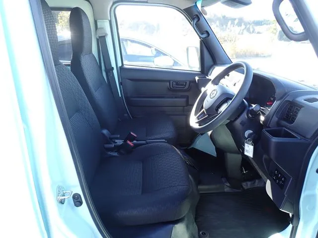 ダイハツ ハイゼットカーゴ