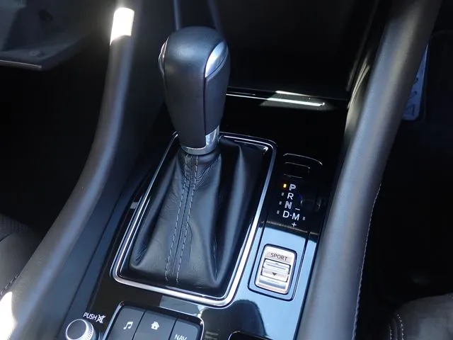 マツダ　ＭＡＺＤＡ６　セダン