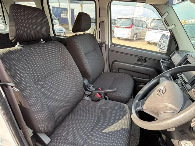 ハイゼットカーゴ(ダイハツ)の車両写真