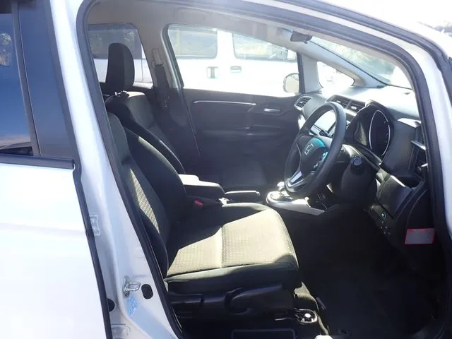 ホンダ　フィット　ハイブリッド