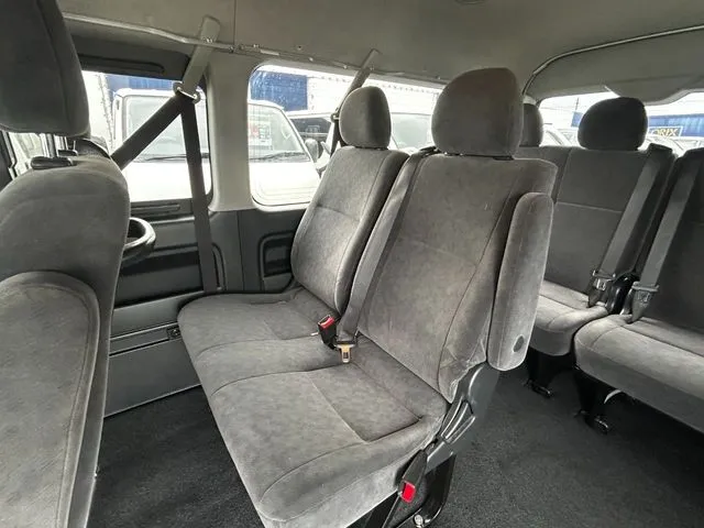 トヨタ　ハイエースワゴン　４ＷＤ