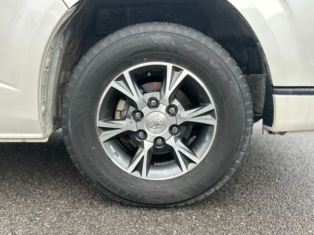 トヨタ　ハイエースワゴン　４ＷＤ