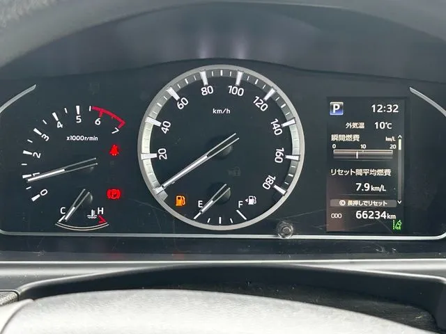 トヨタ　ハイエースワゴン　４ＷＤ