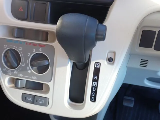 ダイハツ　ムーヴ