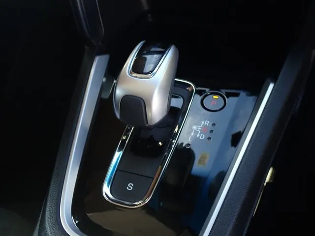 ホンダ　シャトル　ハイブリッド