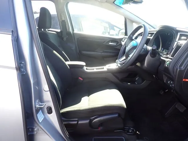 ホンダ　シャトル　ハイブリッド