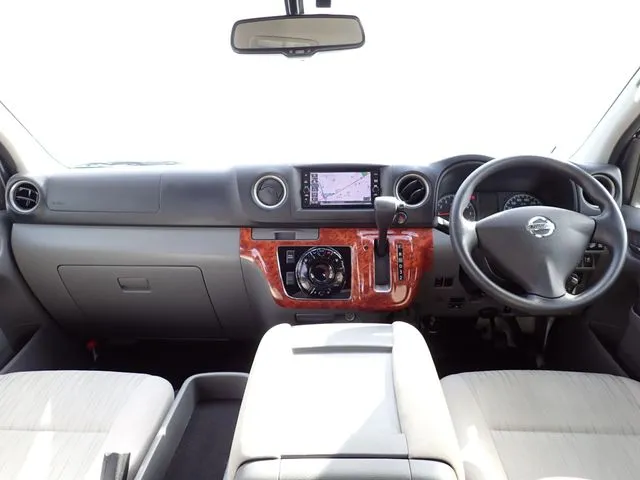 NV350キャラバン ワゴン(ニッサン)の車両写真