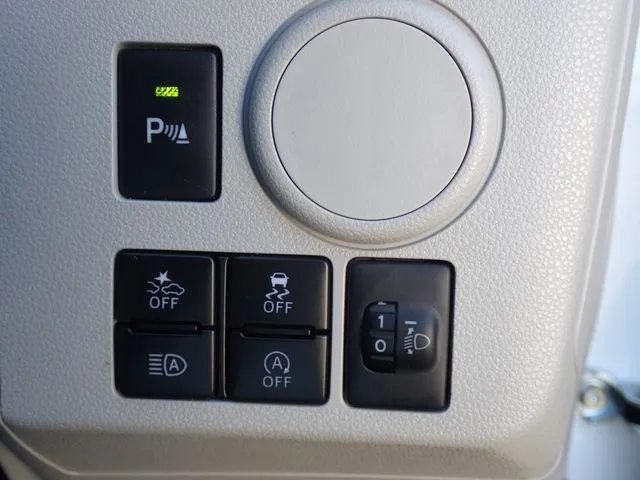 ミラ　イース（ダイハツ）の車両写真