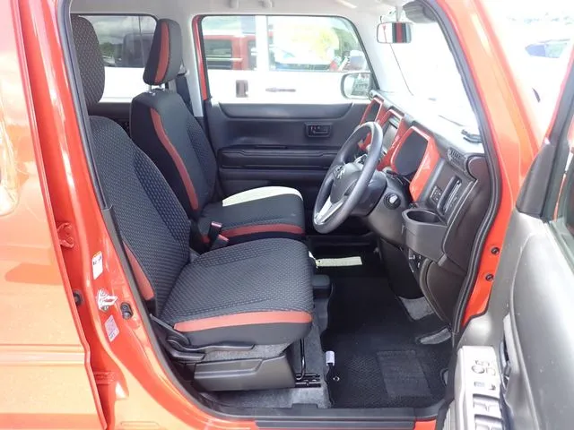 スズキ　ハスラー