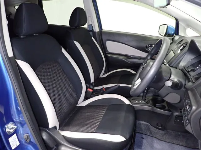 ニッサン　ノート