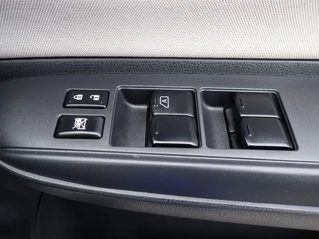 ニッサン　ノート