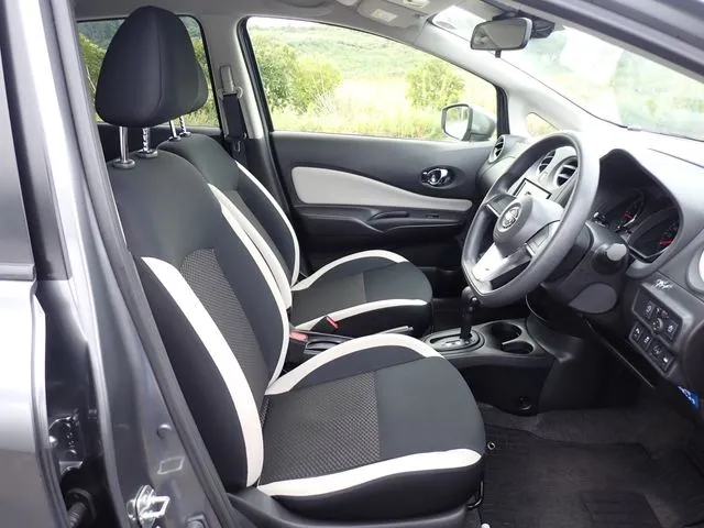 ニッサン　ノート