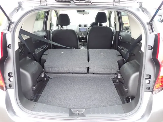 ニッサン　ノート