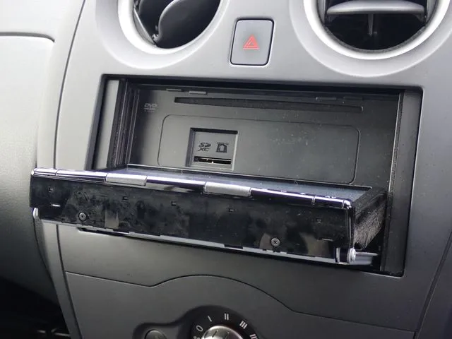 ニッサン　ノート