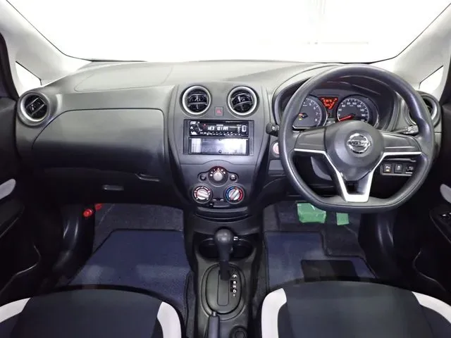 ニッサン　ノート