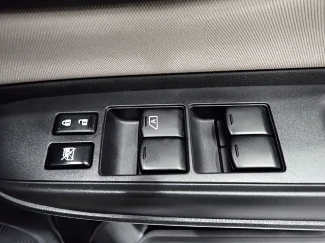 ニッサン　ノート