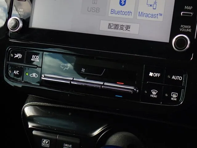 トヨタ　プリウス